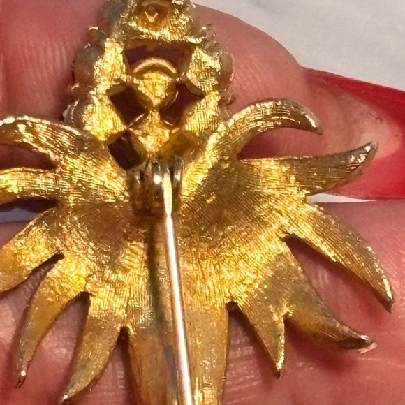 Very Vintage gold tone pearl and ab rhinestone crystal brooch - Picture 7 of 9
